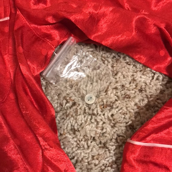 Victoria’s Secret NWT - red long pj set - size Large - red and white with dots - Picture 4 of 10